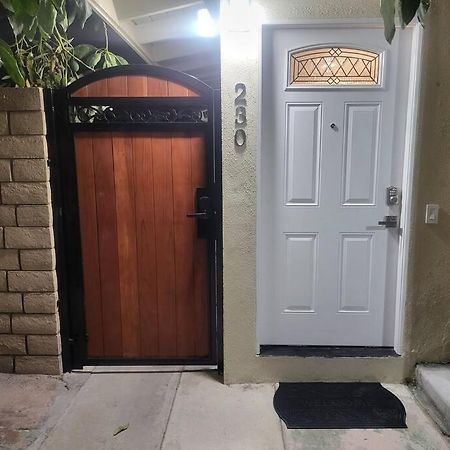 Beautiful Guest Suit Anaheim Ngoại thất bức ảnh